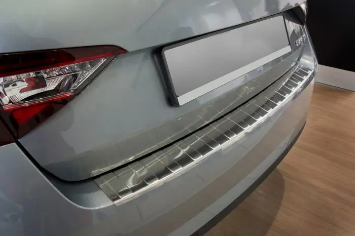 Ladekant alu Skoda Superb III Limousine  2015